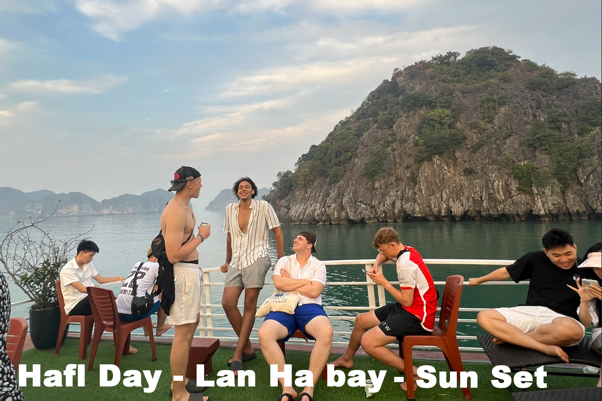 halfday lan ha bay sunset